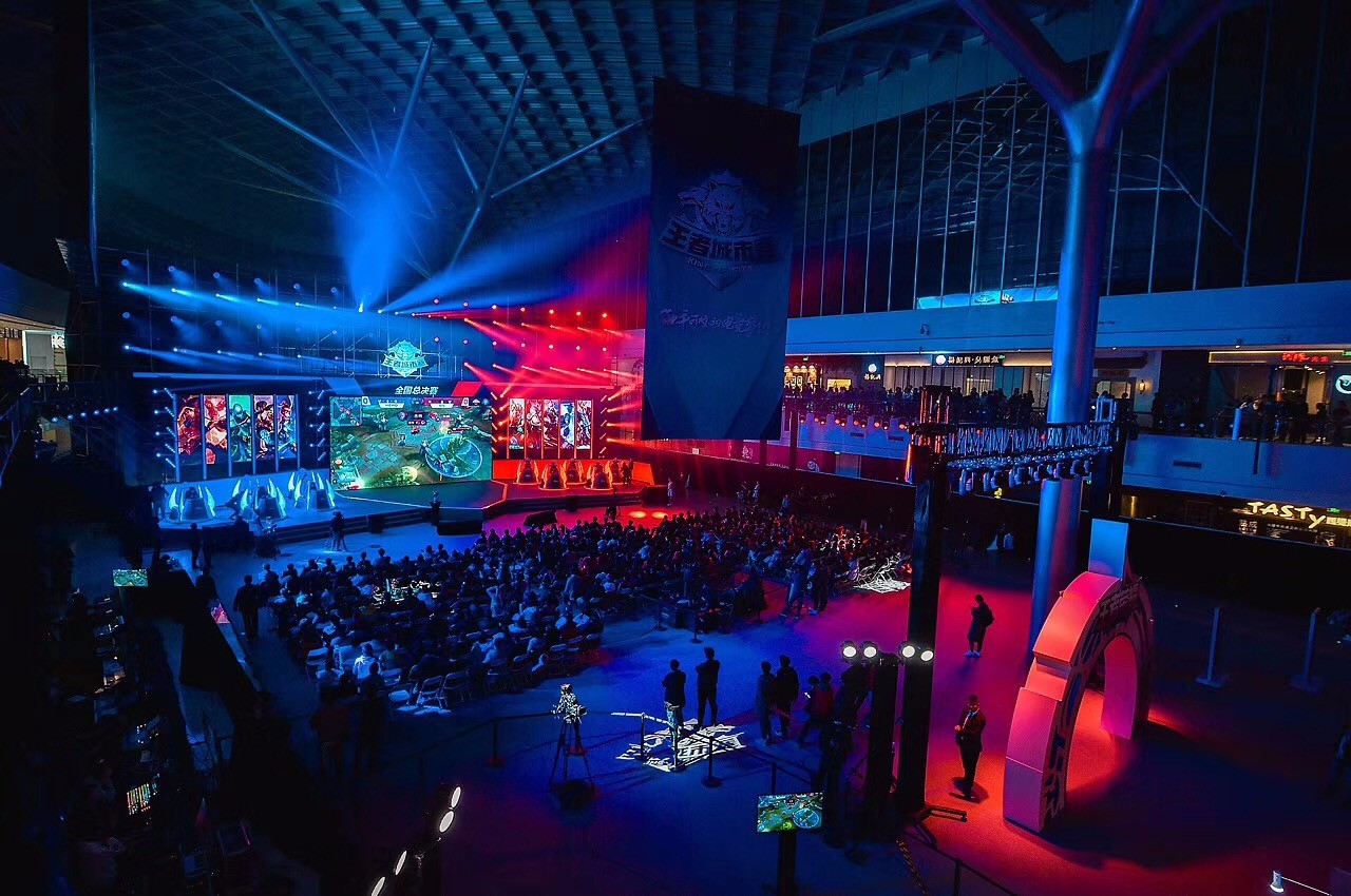 GALA Kaisa + rookie Ahri 恢复状态并共同取得 21 次击杀 Invictus Gaming 击溃了 Top Esports 并拿回一分