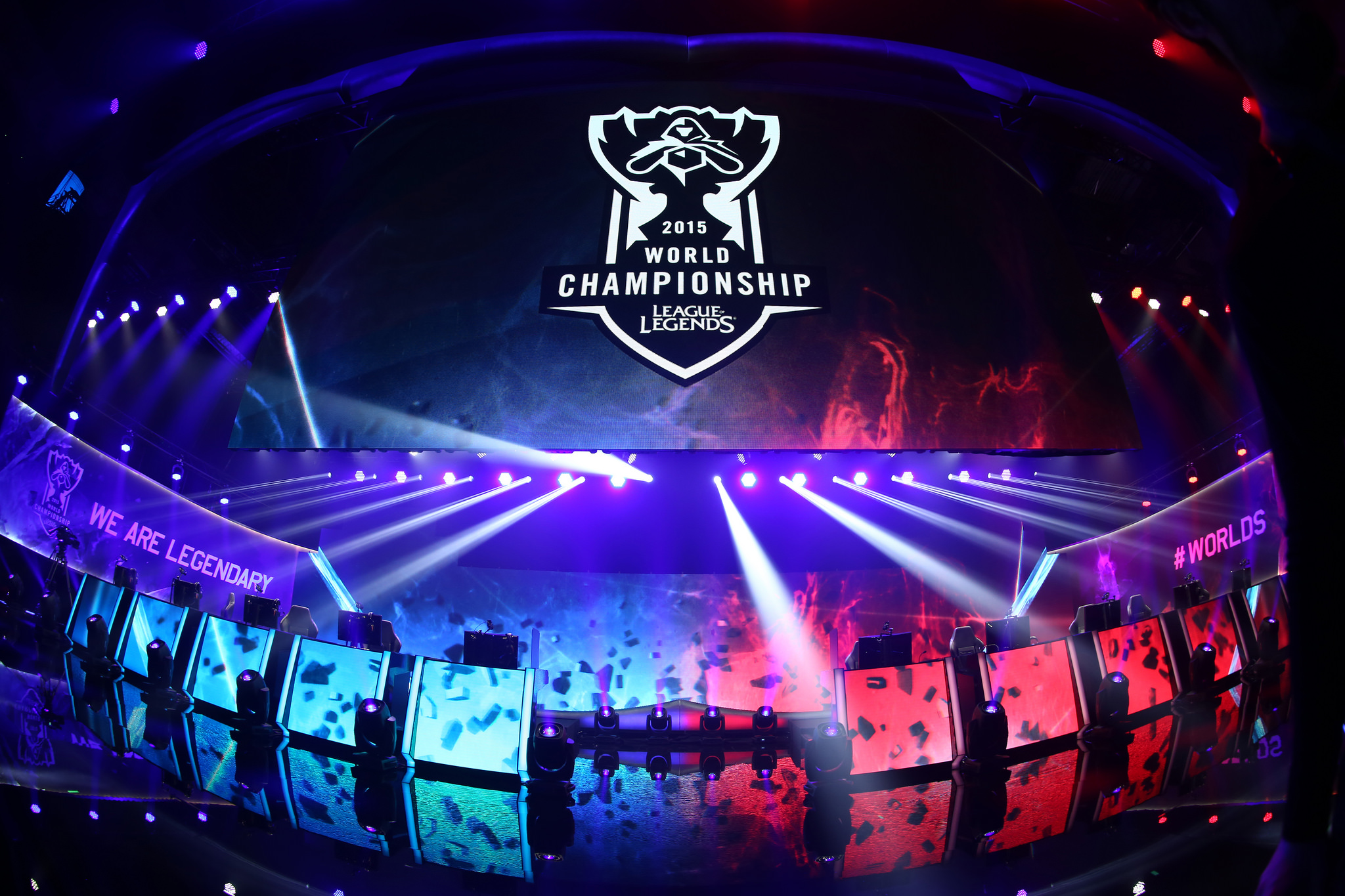 Wayward ：“这个赛季有几个目标，第一个就是要击败TES！”