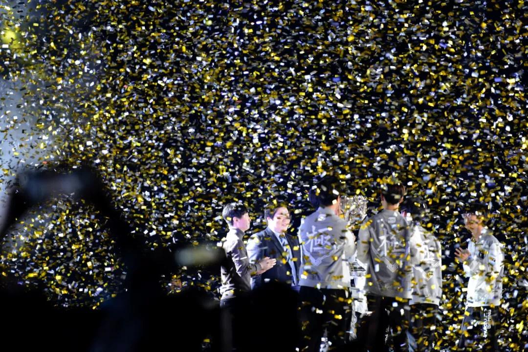 T1 和 Rex Regum Qeon 资格赛进入 Champions 2025